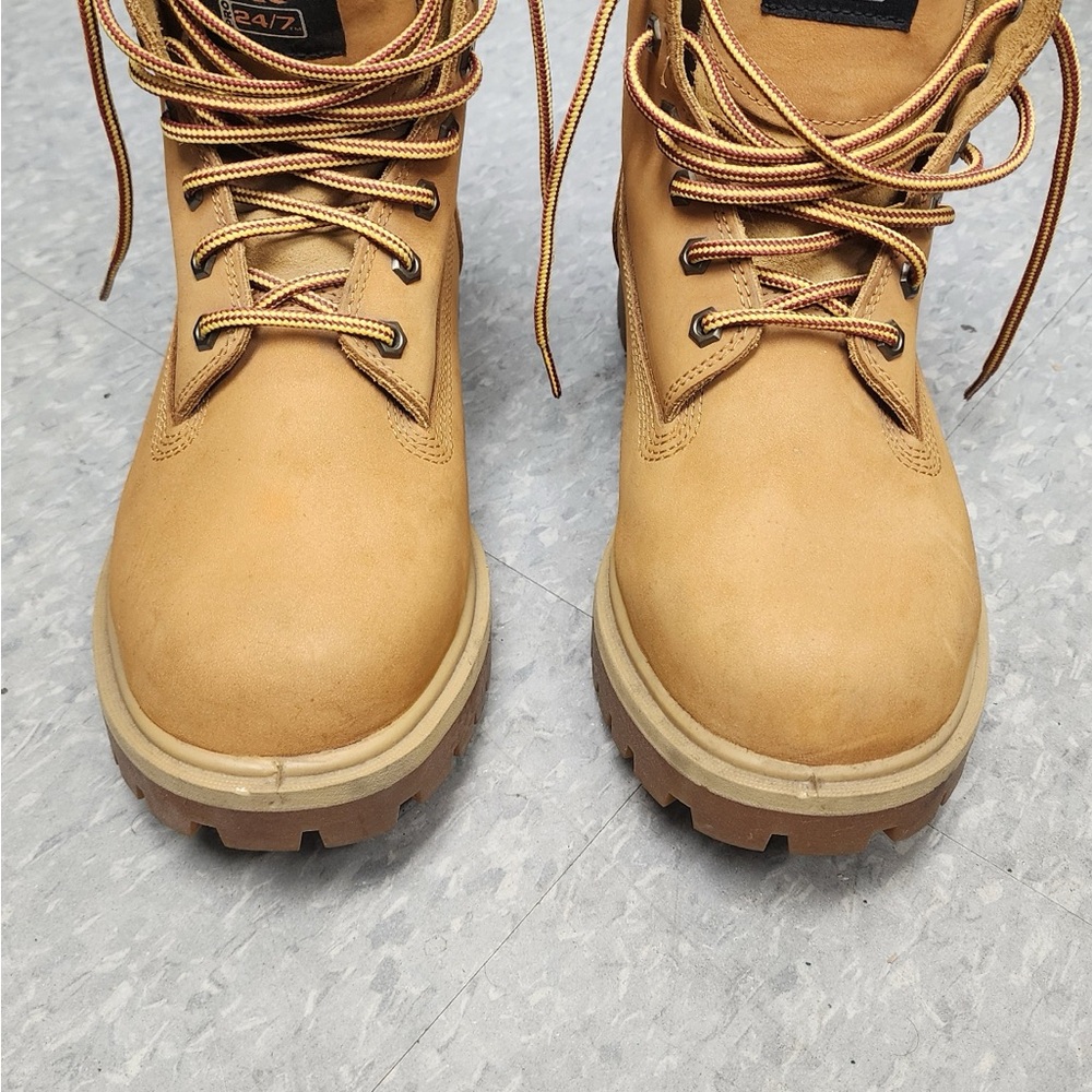 Timberlands - Picture 3 of 3